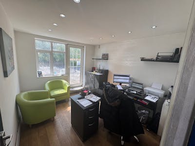 103 Spinney Hill, Addlestone, Industrial For Sale - IMG_0365.jpeg