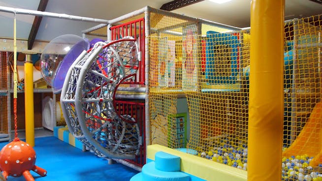 Multi Purpose Licensed Leisure Premises, 13 Shuttle Street, Paisley For Sale - IMG_7243.JPG