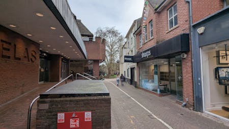 14 Chain Street, Reading, Class E Retail / Leisure / Investment - Retail & Leisure / Retail / Retail - In Town For Sale - PXL_20260313_152557586.jpg