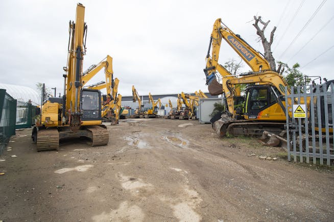 Open Storage, Eskdale Road, Uxbridge, Open Storage To Let - 4.jpg