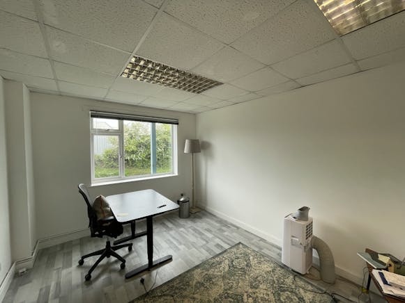 C6 Station Yard, First Floor Office, Thame, Office To Let - IMG_3871.JPG