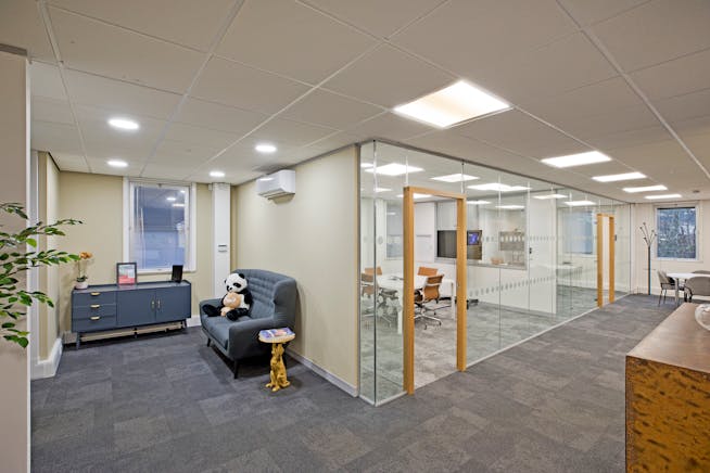 Springwood House, Leeds, Offices To Let - IMG_4089.jpg