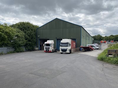 Unit 8 Friars Industrial Estate, Unit 8, Bradford, Logistics / Industrial / Warehouse To Let - IMG_1304.jpg