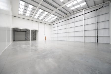 Unit 1, Metroplex Park, Tolworth, Industrial / Warehouse To Let - Metroplex Unit 1-3.jpg