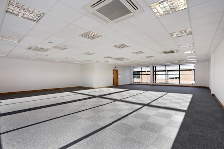 4-7 Teal Court, Anglo Office Park, Amersham, E (Commercial / Business / Service) / Investment / Office For Sale - Unit 4 Anglo Office Pk fpz178699 15.jpg