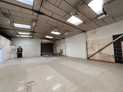 5 Broadfields Retail Park, Aylesbury, E (Commercial / Business / Service) / Industrial / Retail / Trade Counter Lease Assignment - WhatsApp Image 20250425 at 152644_8f04228c.jpg