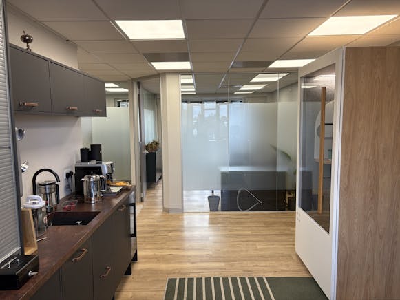 1 Milkhouse Gate, Suite 4 (Part), Guildford, Offices / Serviced Offices To Let - IMG_1223.jpg