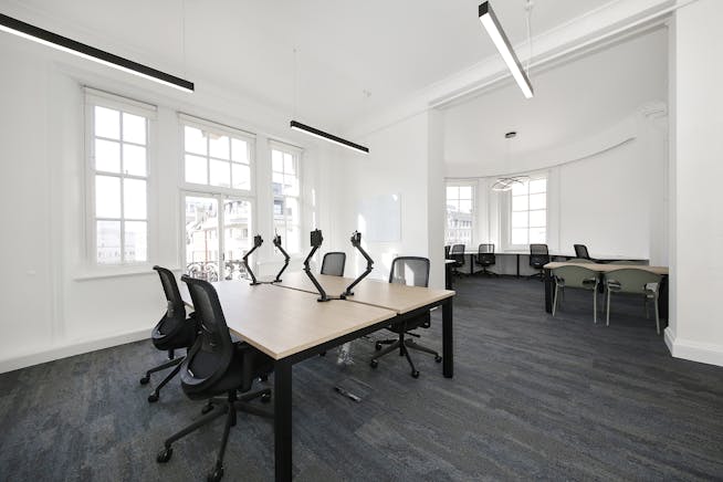 Room 302, 162-168 Regent Street, London, Office To Let - MG_04393.jpg