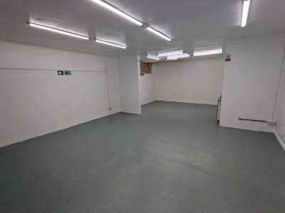 Unit 1 Sample Oak Lane, Chilworth, Guildford, Light Industrial / Office To Let - PXL_20210909_110906617.jpg