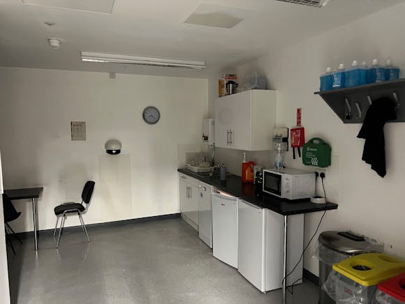 Unit E, Sutton, Retail To Let - 2nd floor 2.jpg Unit E, Sutton, Retail To Let - 2nd floor 2.jpg