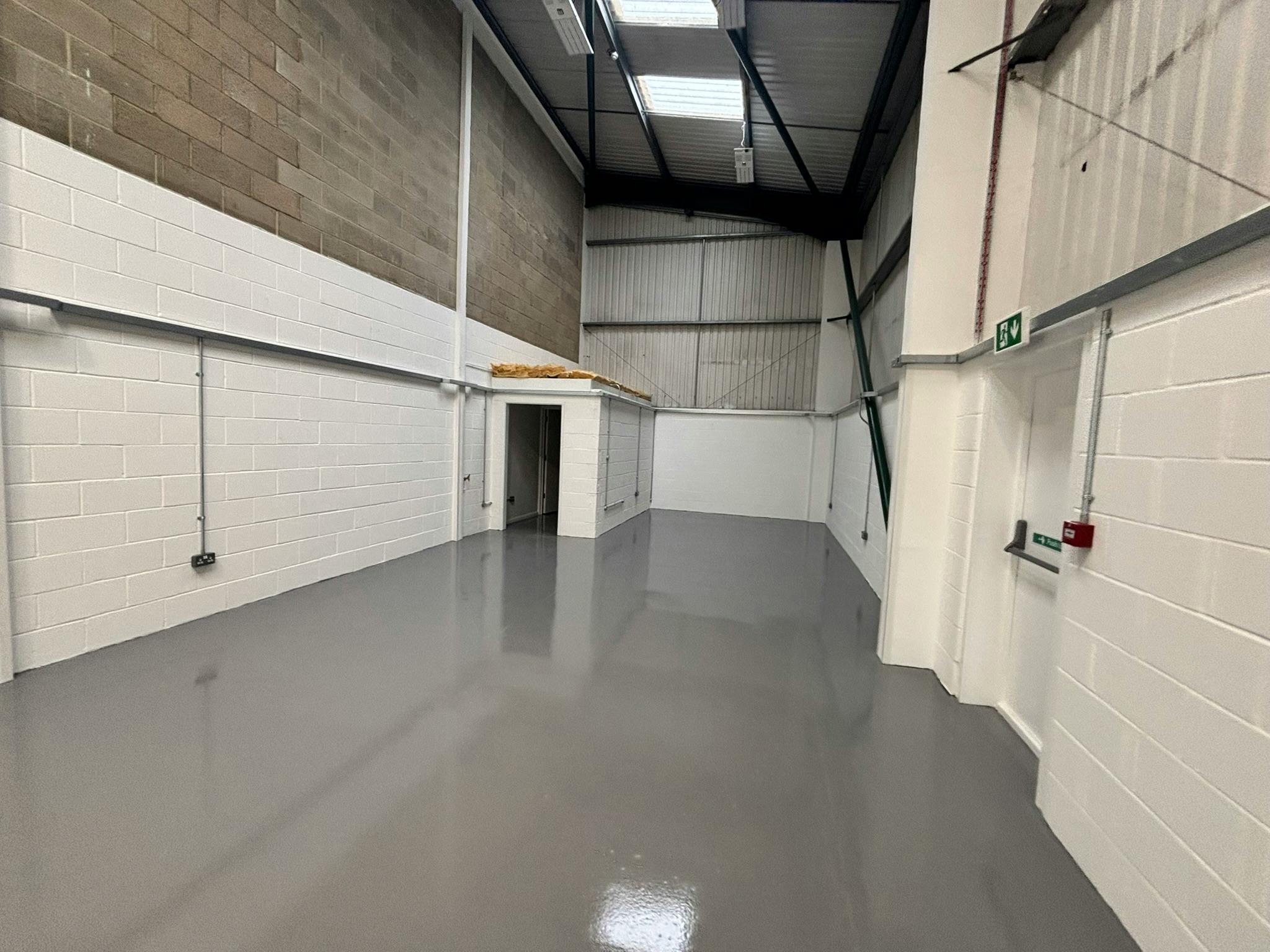 Industrial Unit in Portsmouth - photo 2