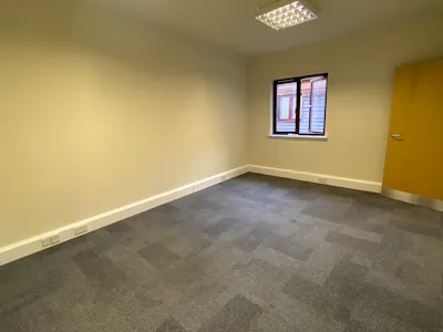 6 Riverview Business Park, East Grinstead, Business Park / Office To Let / For Sale - IMG_8448.jpeg