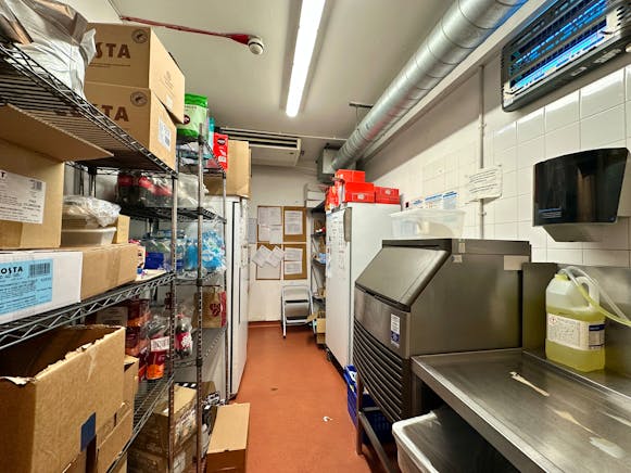 11c Bancroft, Hitchin, Retail To Let - IMG_7614.JPG