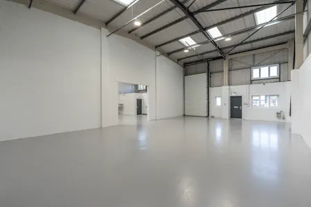 Unit 11&12, Crescent Court Business Centre, Canning Town, Industrial To Let - IW-130826-CA-501-U11-12.jpg