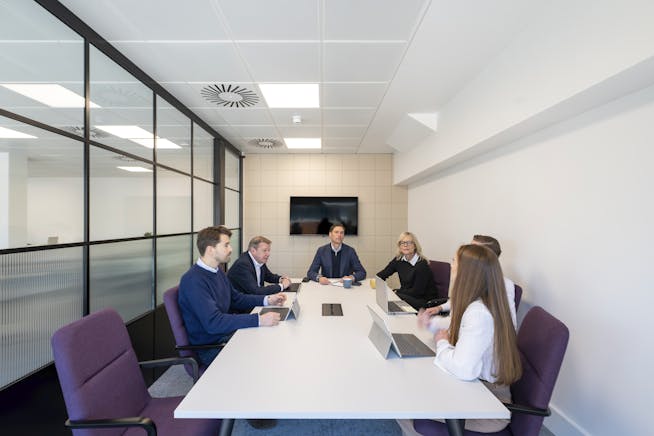 3rd Floor, 45 London Road, Reigate, Offices To Let - 45 London Road Reigate_46.jpg