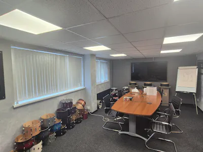 Haigh Avenue, Stockport, Industrial/Logistics To Let - 20260930_103058.jpg