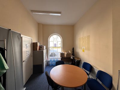 182 Bridport Road, Dorchester, Office / Retail To Let - IMG_2311.JPG