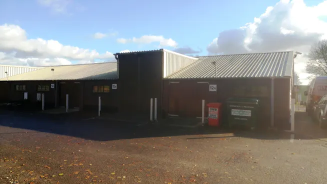 Unit 12A The Calvert Centre, near Basingstoke, Industrial To Let - 20171128_123743.jpg