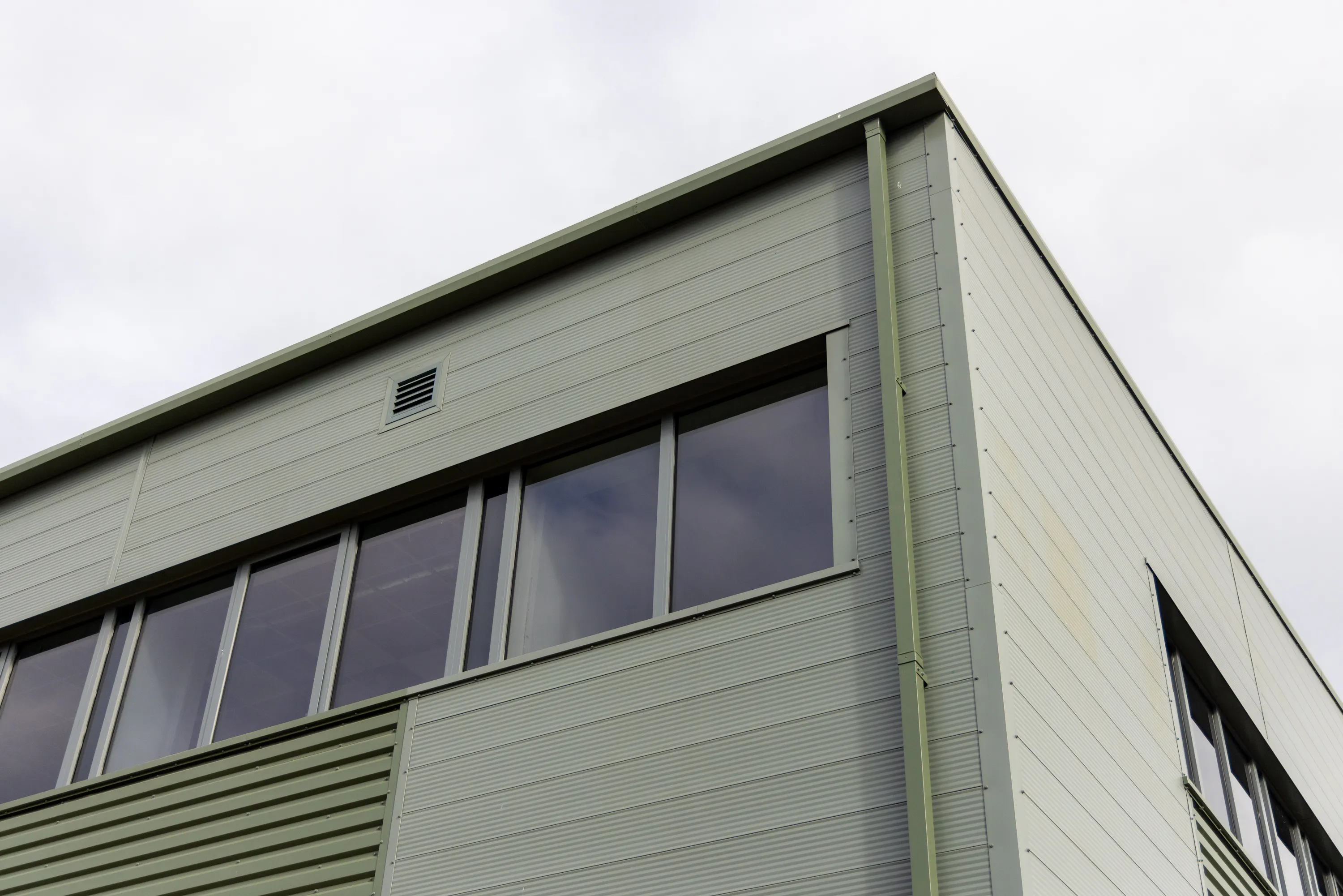 Unit 17 T45, Aire Valley Road, Leeds, West Yorkshire, LS9 0AA