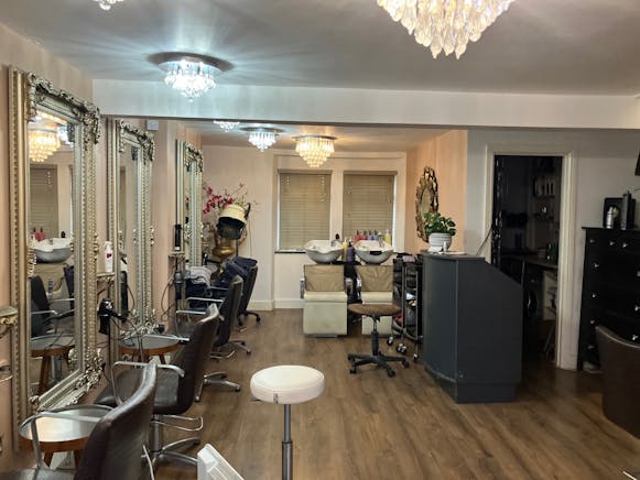 129 New Road Side, Leeds, Leisure / Retail To Let - 129 f.jpg