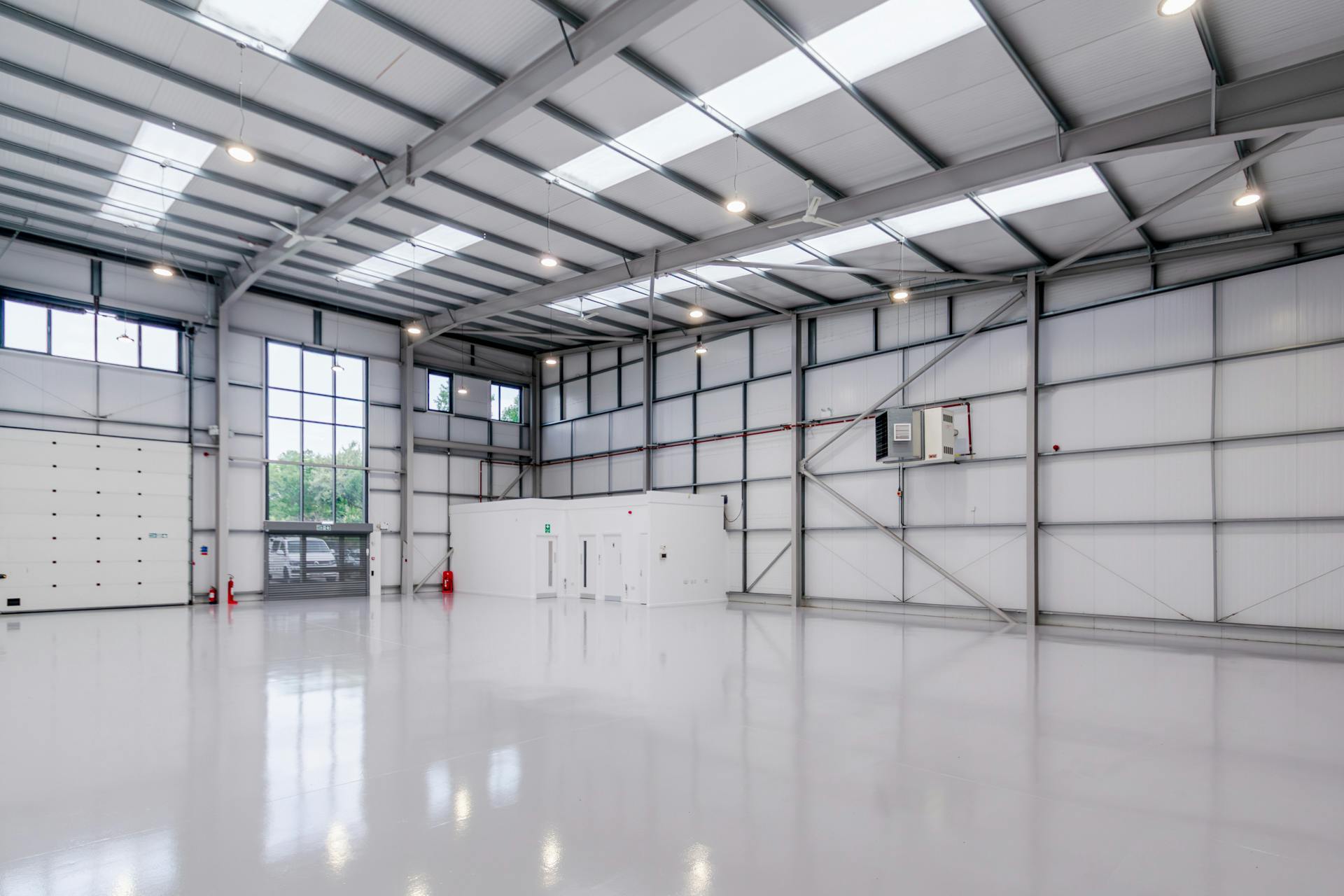Industrial Unit in Poole - photo 3