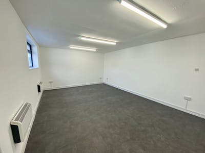 Unit 3, Senlan Industrial Estate, Cardiff, Industrial To Let - 3 Senlan 07.jpg