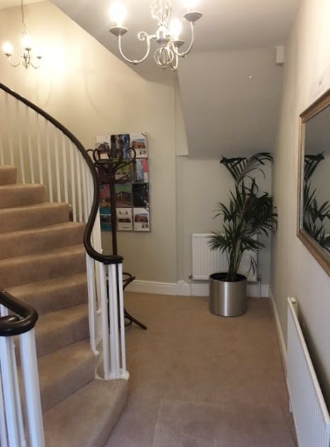 Office in Chertsey - photo 3