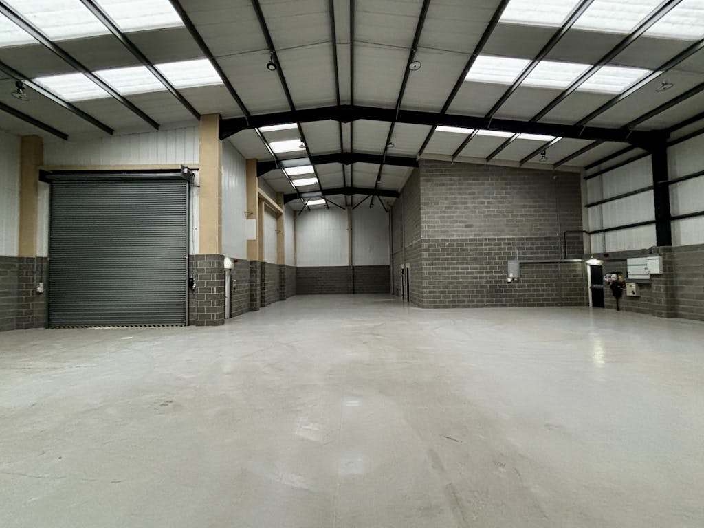14 Sundon Business Park, Luton warehouse internal