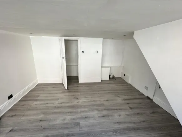 12 Greyhound Road, London, Retail To Let - 86b4387b-6299-44fd-8dc1-0b4765d47b33.jpg