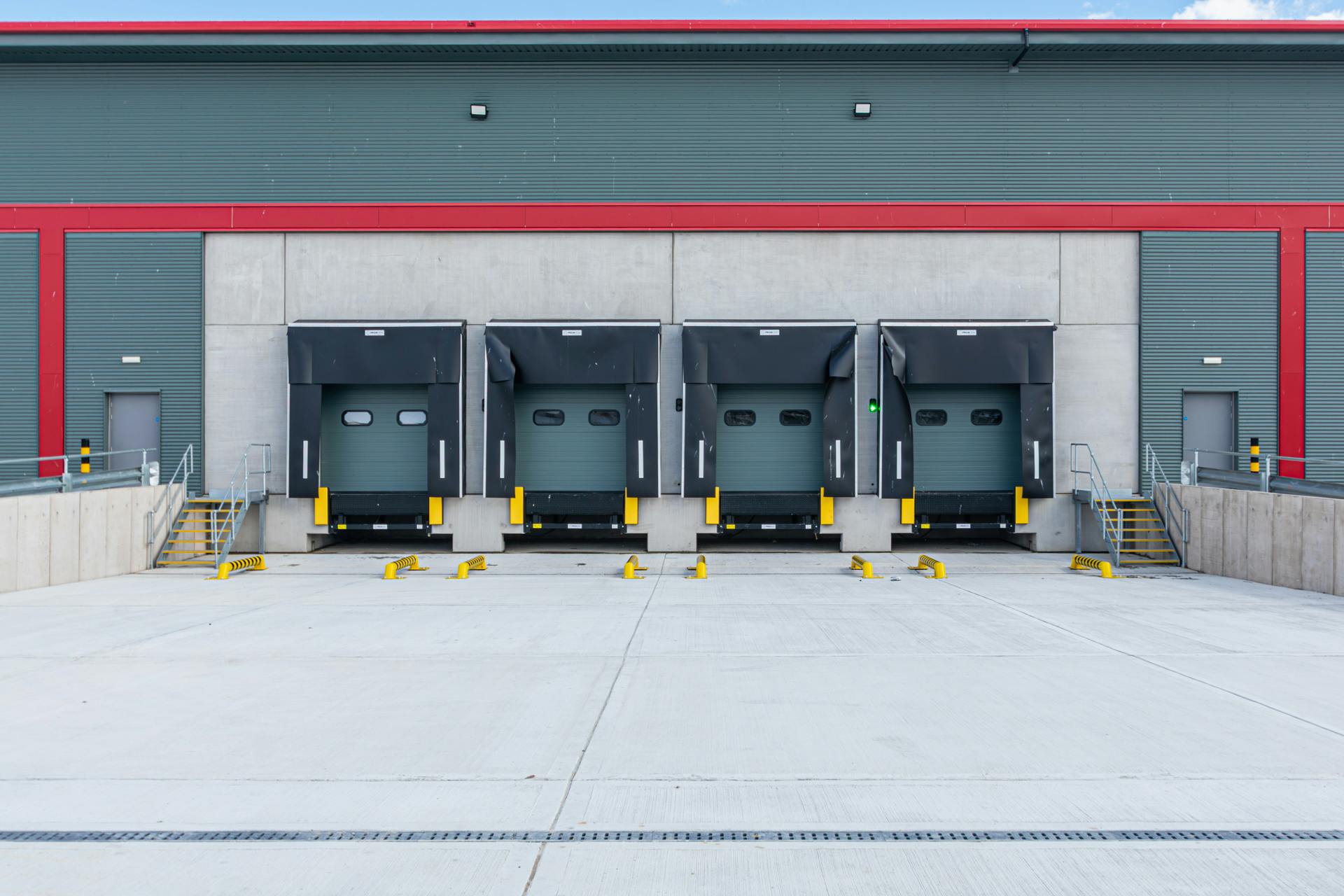 Industrial Unit in Poole - photo 3