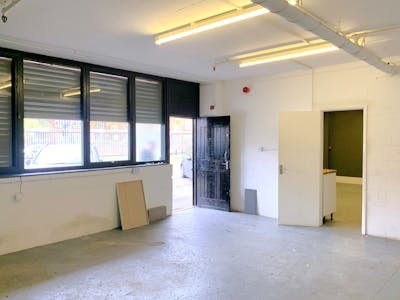 Unit 3A - 4A Regent Studios, 8 Andrews Road, London, Industrial To Let - IMG_3502.jpg