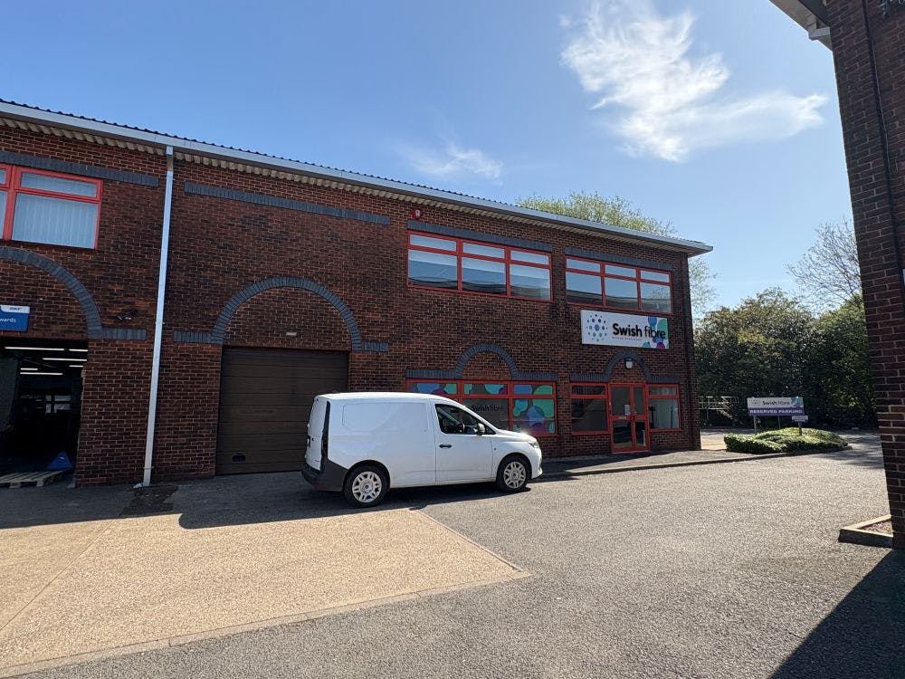 3 Canada Close, Banbury, Industrial / Office To Let - IMG_8426.jpg