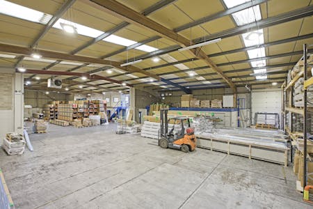 1-3 Riverside Way, Dewsbury, Industrial To Let - IMG_4553.jpg