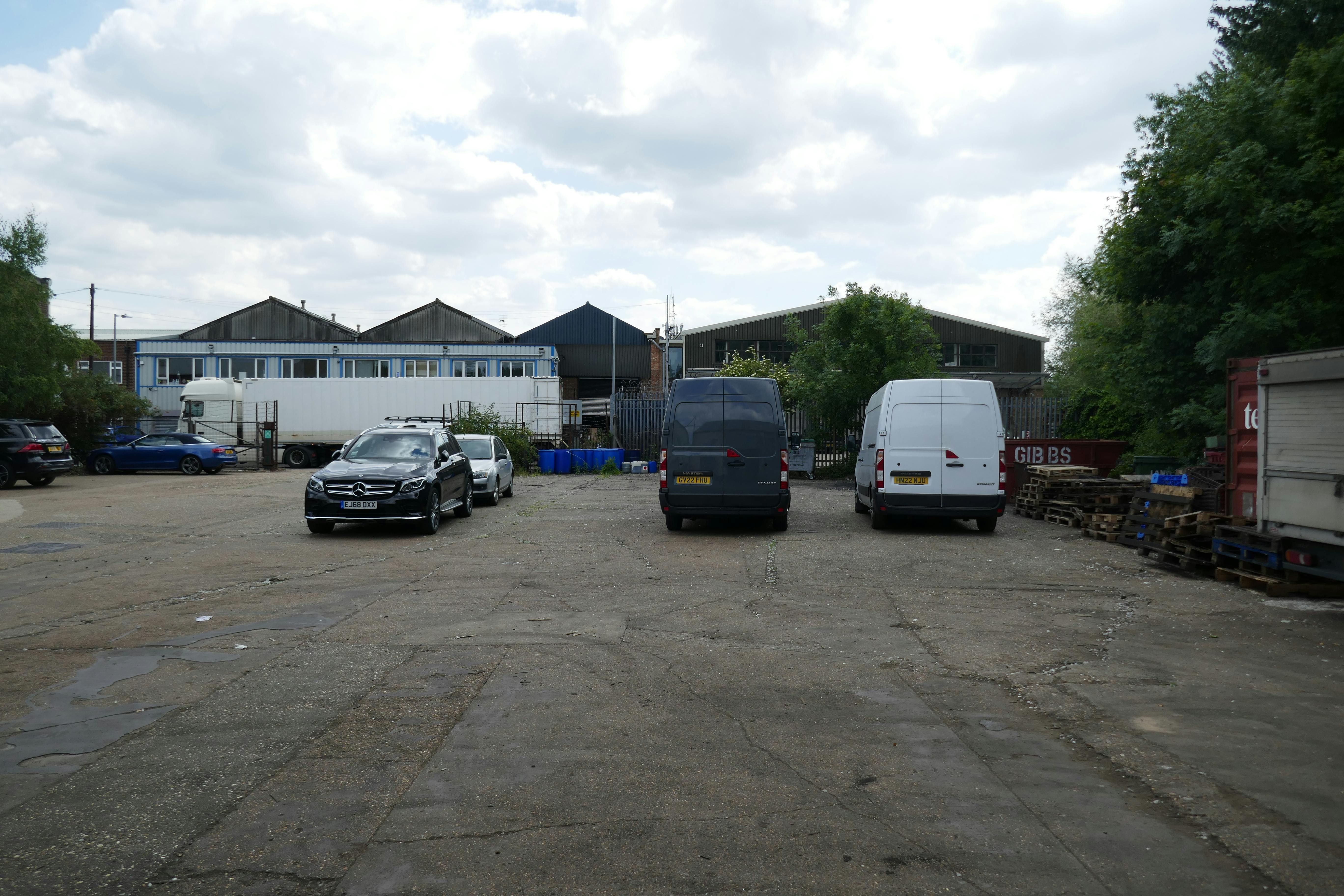 2 Gordon Road, Unit 4a and Land at Lea Road Trading Estate, Waltham Abbey, Industrial For Sale - P1050188.JPG