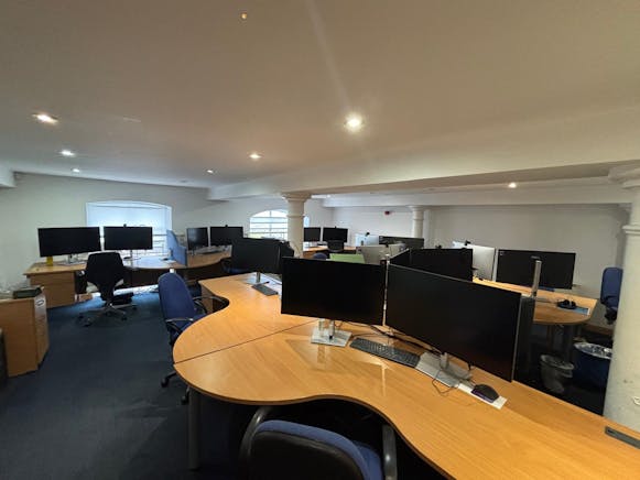 1st Floor, Glasgow, Offices To Let / For Sale - PHOTO-2026-04-12-15-11-49.jpg