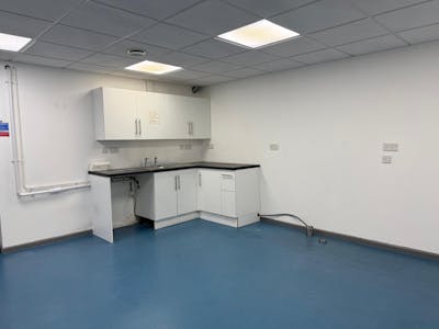 9 Palmers Road Industrial Estate, Emsworth, Industrial / Warehouse To Let - WhatsApp Image 2026-01-20 at 13.04.34.jpeg