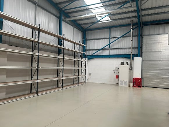 Unit J, Lambs Farm Business Park, Reading, Industrial To Let - 8.jpg