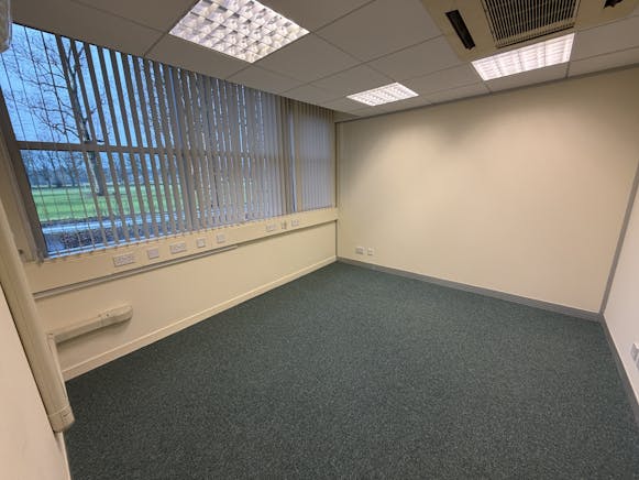 Suite 2, South Inch Business Centre, Perth, Offices To Let - IMG_1606.JPG