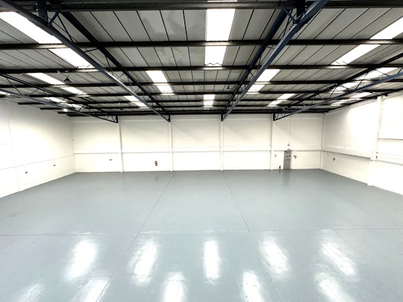 Unit 5 Somers Place, Brixton, Industrial / Leisure To Let - 20260120_141706176_iOS.jpg