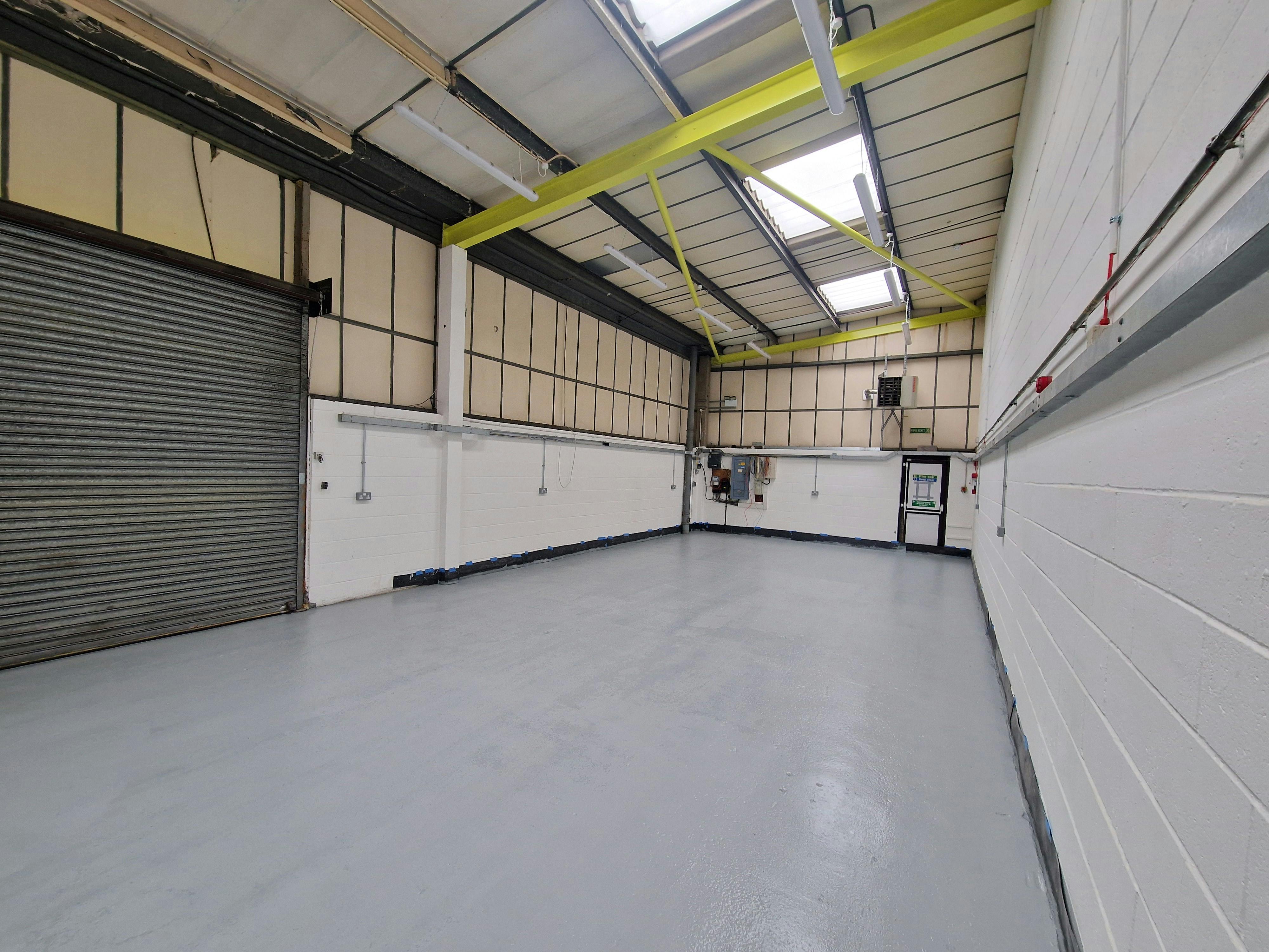 Industrial Unit in Portsmouth - photo 2