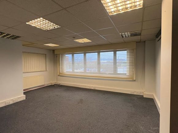 Unit 2 Christy Court, Basildon, Industrial To Let - property_136_70.jpg