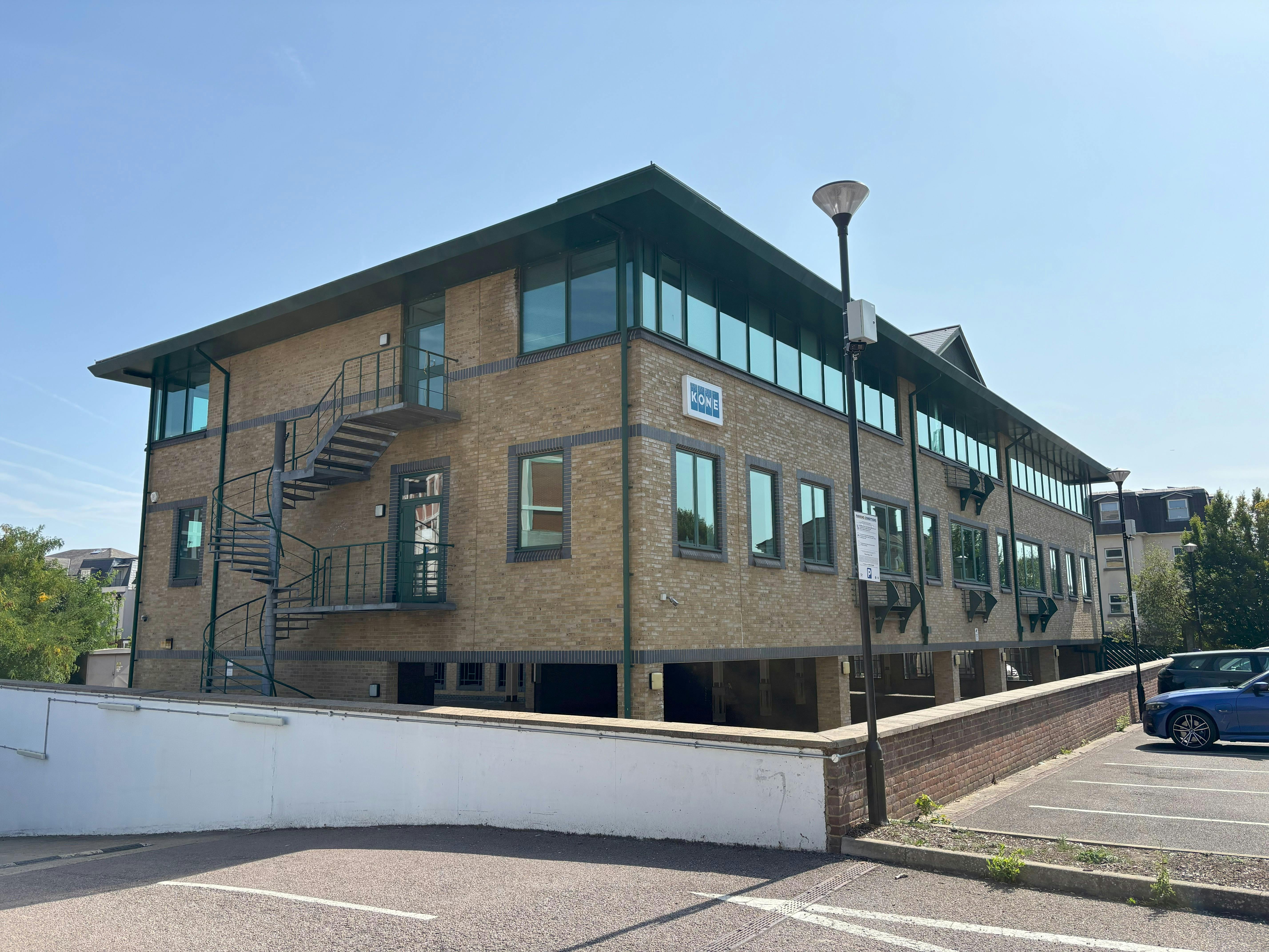 Global House, Chertsey, Offices To Let - IMG_1589.jpg