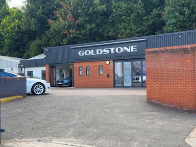 7-10 Station Approach, Hitchin, Automotive / Automotive Roadside (Car Showroom) / Industrial / Industrial Park / Light Industrial / Motortrade / Trade Counter / Trade Counter / Showroom / Workshops / Yard To Let - External 1.jpg