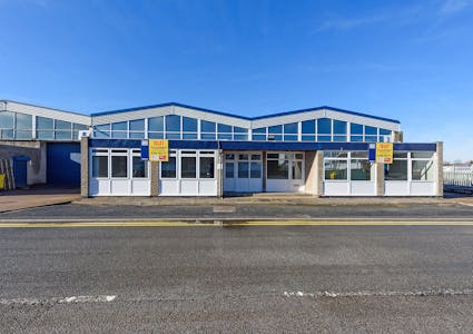 Units 3 & 4, Corngreaves Trading Estate, Charlton Drive, Cradley Heath, Industrial / Industrial / Warehouse To Let - 3 & 4_002.jpg