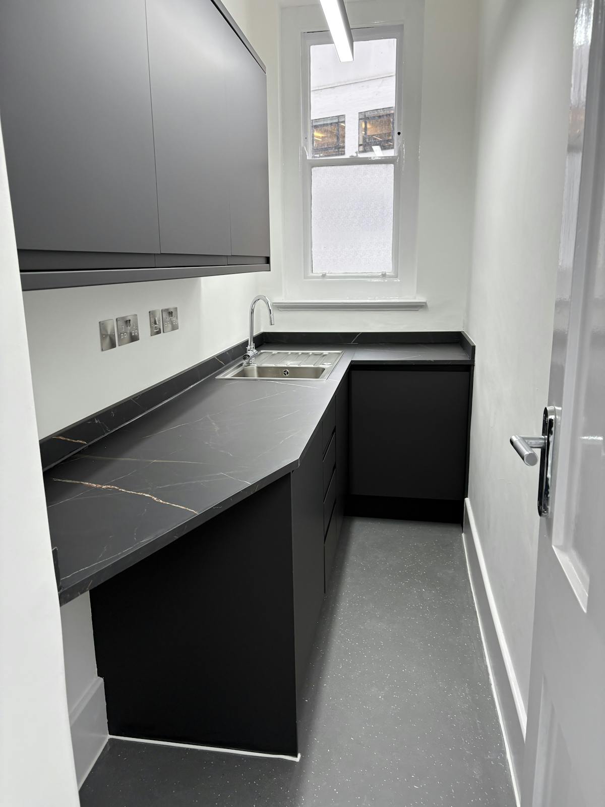 89f2e3d4535d62076b47f7f12353677b 20251015 144316553 Ios