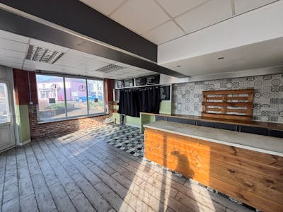 2 London Road, Waterlooville, Investment / Office / Retail For Sale - IMG_5060.JPEG