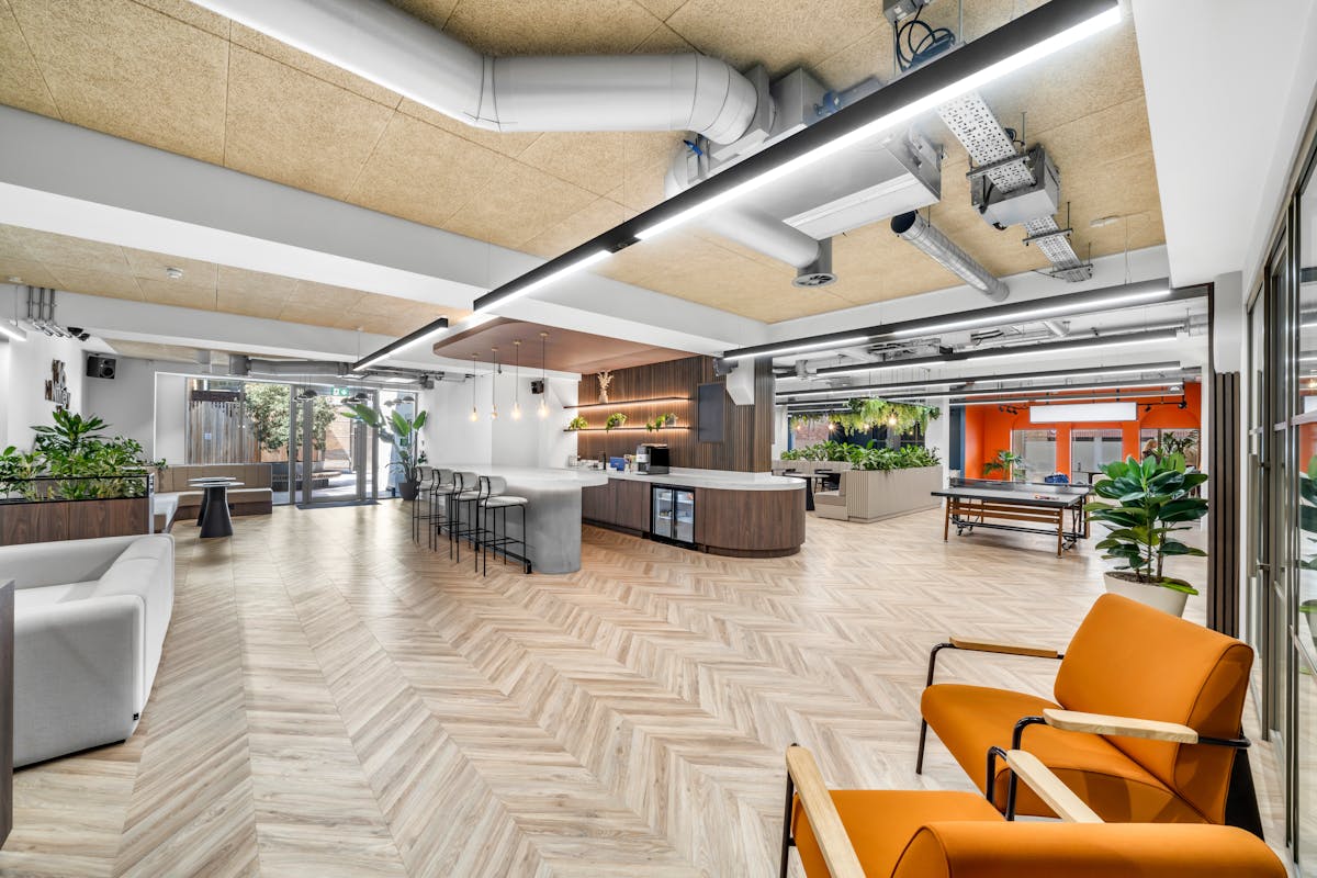 89ff1569a203d265d501ffbd82e0ee35 Jsp7156brownlowyardjsphighres