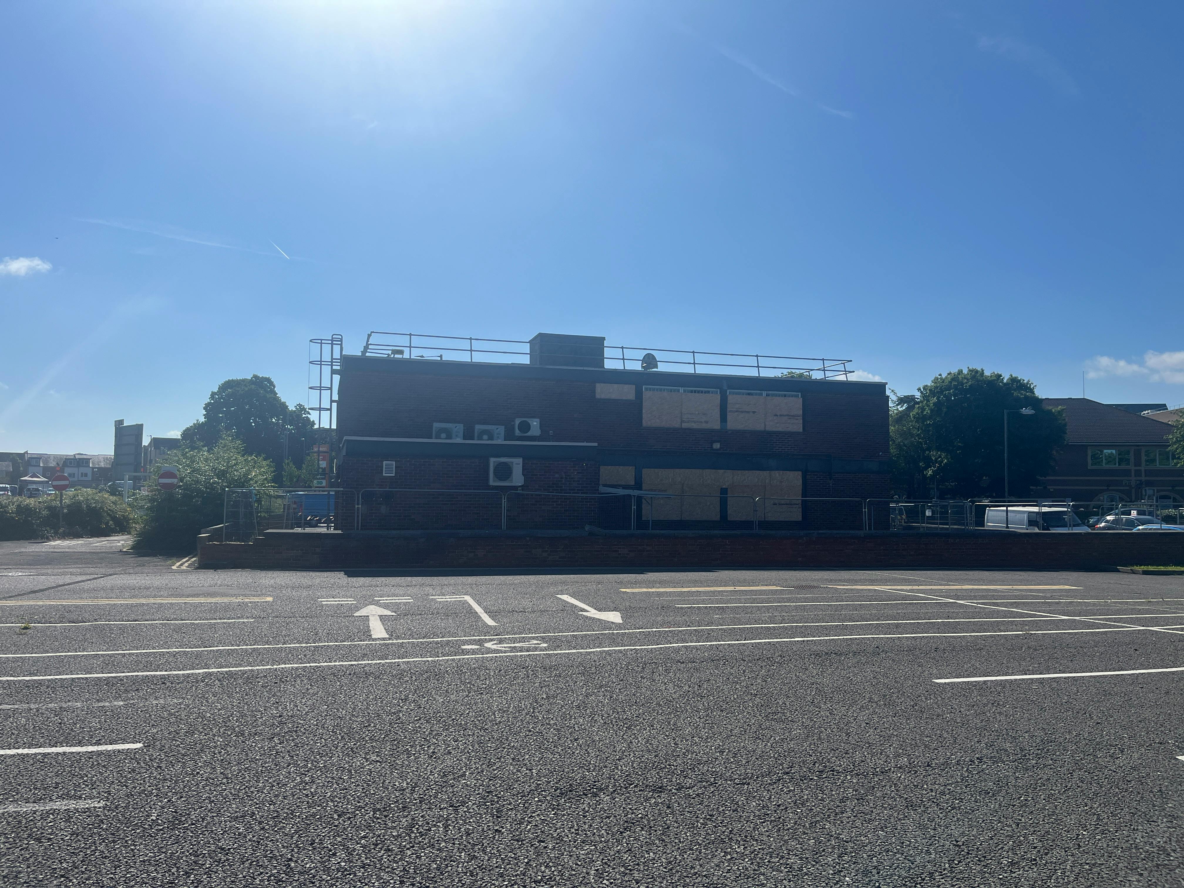 Former Lloyds Bank, 2 Gatehouse Road, Aylesbury For Sale - IMG_2919.JPG