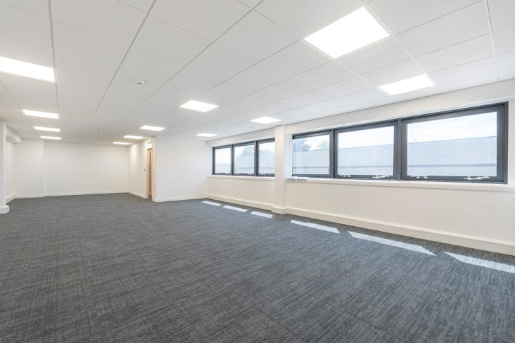 Unit B5, Worton Grange Industrial Estate, Reading, Industrial / Warehouse To Let - IW090524CA102.jpg