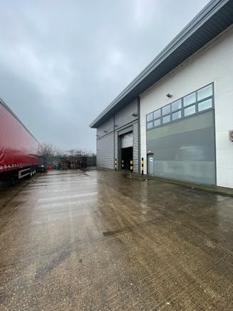 Unit 5 Centrus, Arenson Way, Dunstable, Warehouse & Industrial To Let - IMG_7417.JPEG